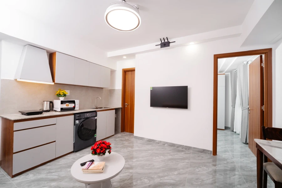 1 bed with rear balcony